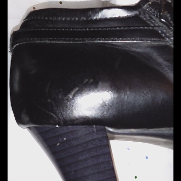 ✅2/$15✅ Woman’s Black dress shoes with heels! size 11M - Picture 6 of 8